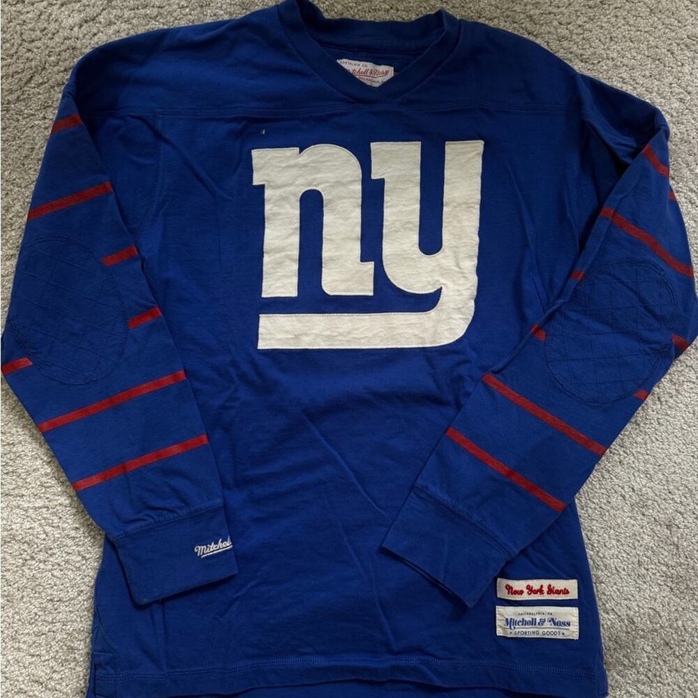 Mitch and ness ny giants throwback long sleeve shirt. Never worn size L
